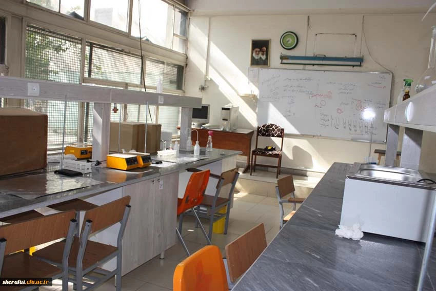 جلسه  بررسی  روند  " تکمیل تجهیزات   آزمایشگاهی " 5