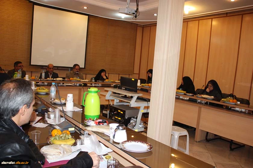 نشست دوره ای هفتگی مسئولین استان تهران با پردیس ها و مراکز تابعه امروز دوشنبه 18  آبان ماه 94 6