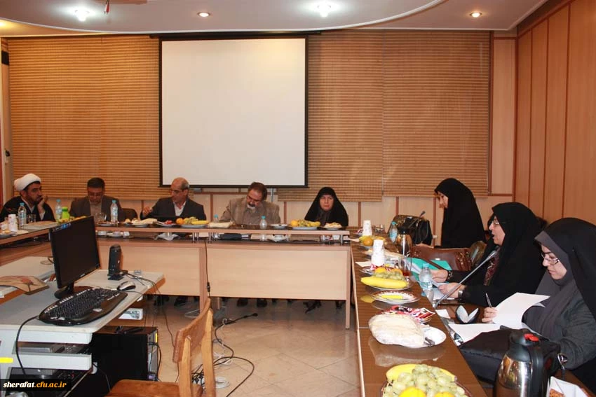 نشست دوره ای هفتگی مسئولین استان تهران با پردیس ها و مراکز تابعه امروز دوشنبه 18  آبان ماه94 دردانشکده شهید شرافت 5