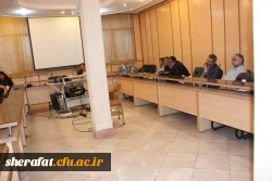 نشست اساتید دانشکده شهید شرافت با جناب آقای دکترخاکی معاونت محترم توسعه و برنامه ریزی منابع انسانی 4