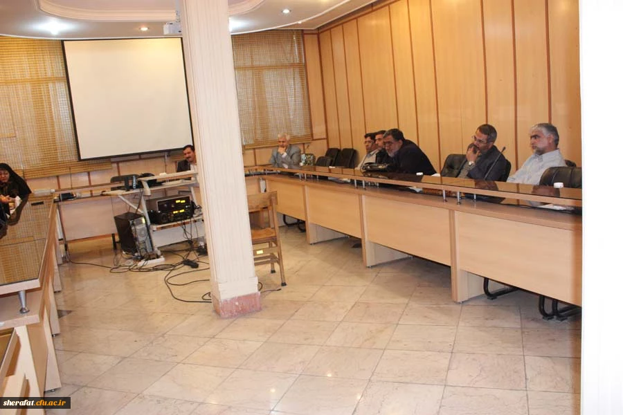 نشست اساتید دانشکده شهید شرافت با جناب آقای دکترخاکی معاونت محترم توسعه و برنامه ریزی منابع انسانی 4
