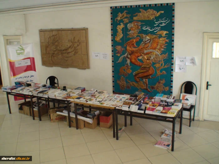 برگزاری نمایشگاه کتاب با همکاری انتشارات مدرسه درتمام ایام هفته کتاب و کتابخوانی 3