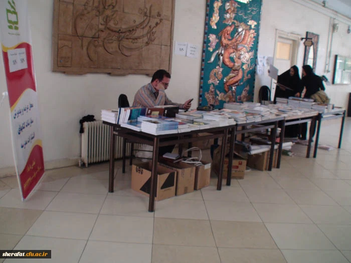 برگزاری نمایشگاه کتاب با همکاری انتشارات مدرسه درتمام ایام هفته کتاب و کتابخوانی 4