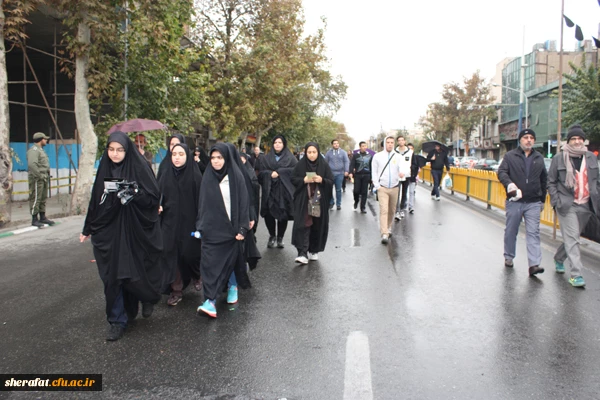 پیاده روی قافله جاماندگان اربعین در تهران

حضور پر شور دانشجویان شهید شرافت در راهپیمایی اربعین به سمت حرم شاه عبدالعظیم حسنی 2