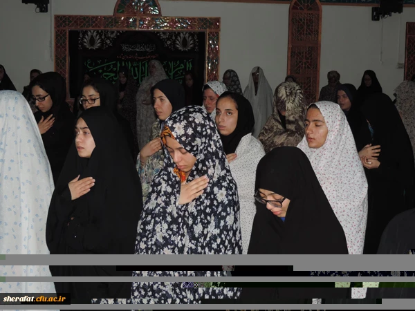 مراسم عزاداری اربعین حسینی

همزمان با اربعین حسینی خیمه عزای سید الشهدا (ع) در مرکز شهید شرافت به همت هیئت دانشجویی برپا شد 2