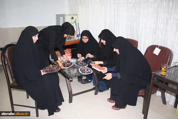 مراسم عزاداری اربعین حسینی

همزمان با اربعین حسینی خیمه عزای سید الشهدا (ع) در مرکز شهید شرافت به همت هیئت دانشجویی برپا شد 2