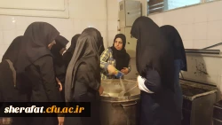 برپایی ایستگاه صلواتی وطبخ شله زرد نذری 

هیئت دانشجویی مرکز به همراه دانشجویان بسیجی شله زرد نذری درست کردند . 4