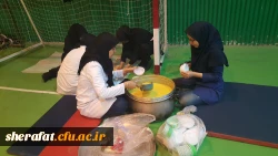 برپایی ایستگاه صلواتی وطبخ شله زرد نذری 

هیئت دانشجویی مرکز به همراه دانشجویان بسیجی شله زرد نذری درست کردند . 2