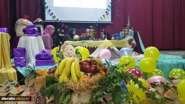 مراسم جشن ویژه شب یلدا 

با حضور دانشجویان ومسئولین مرکز شهید شرافت جشن باستانی شب یلدا برگزار گردید.
 2