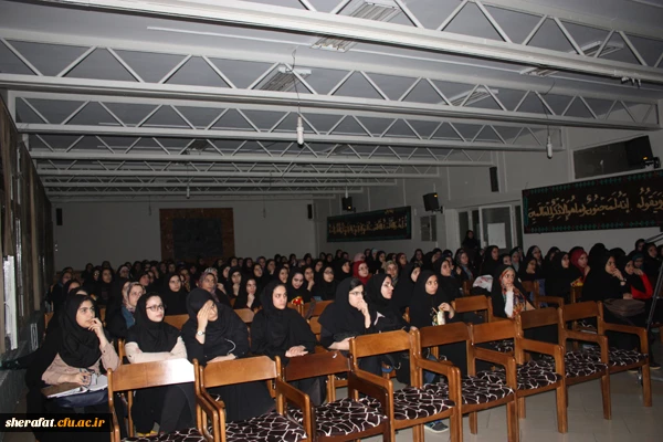 اکران فیلم یتیم خانه ایران در مرکز شهید شرافت 2