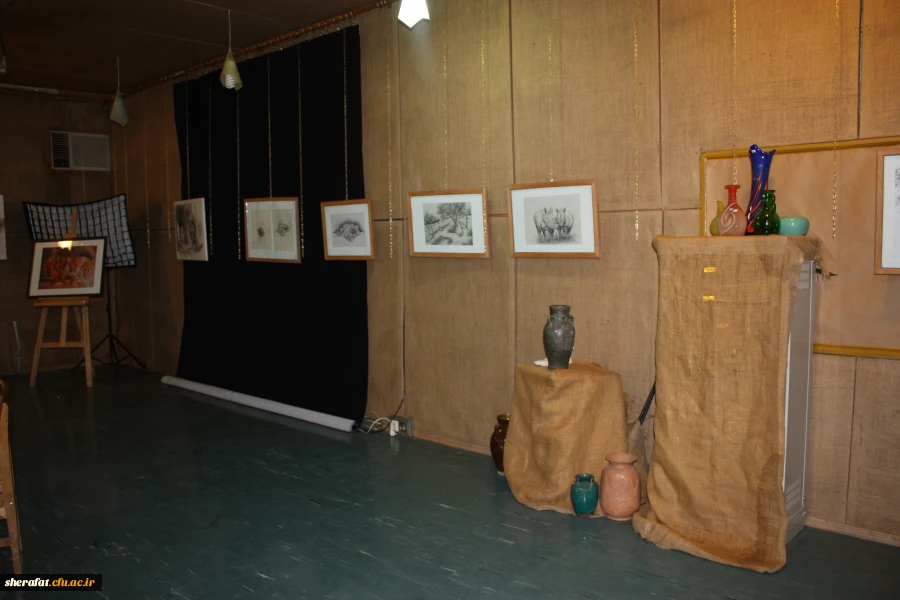 برپایی نمایشگاه نقاشی به مناسبت هفته آموزش با همکاری گروه هنر مرکز آموزش عالی شهید شرافت 4