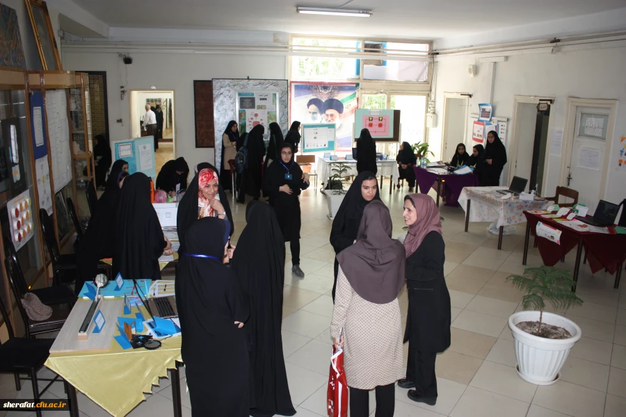 نمایشگاه دست سازه های کاربرد زبان در تربیت  - گروه فیزیک ورودی 94 2