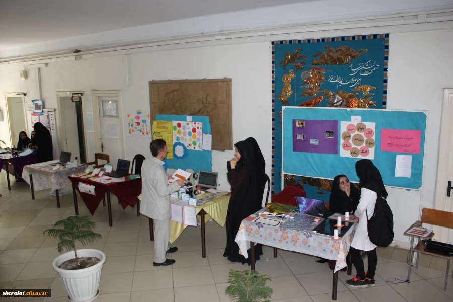 نمایشگاه دست سازه های کاربرد زبان در تربیت  - گروه فیزیک ورودی 94 6