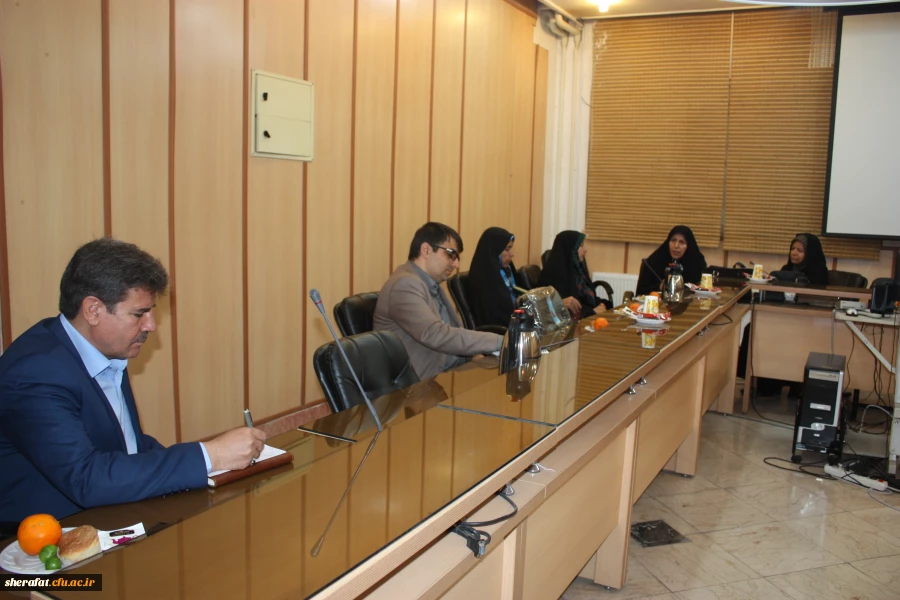 جلسه هماهنگی و برنامه ریزی اساتید کارورزی رشته های علوم پایه مرکزآموزش عالی شهید شرافت 2