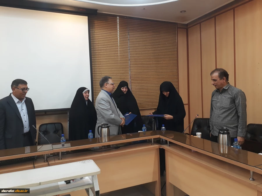 انتصاب سرپرست مرکز آموزش عالی شهید شرافت
با حکمی از سوی دکتر انصاری راد مدیریت امور پردیس های استان، خانم پزنده به عنوان سرپرست جدید مرکز آموزش عالی شهید شرافت منصوب شد. 4