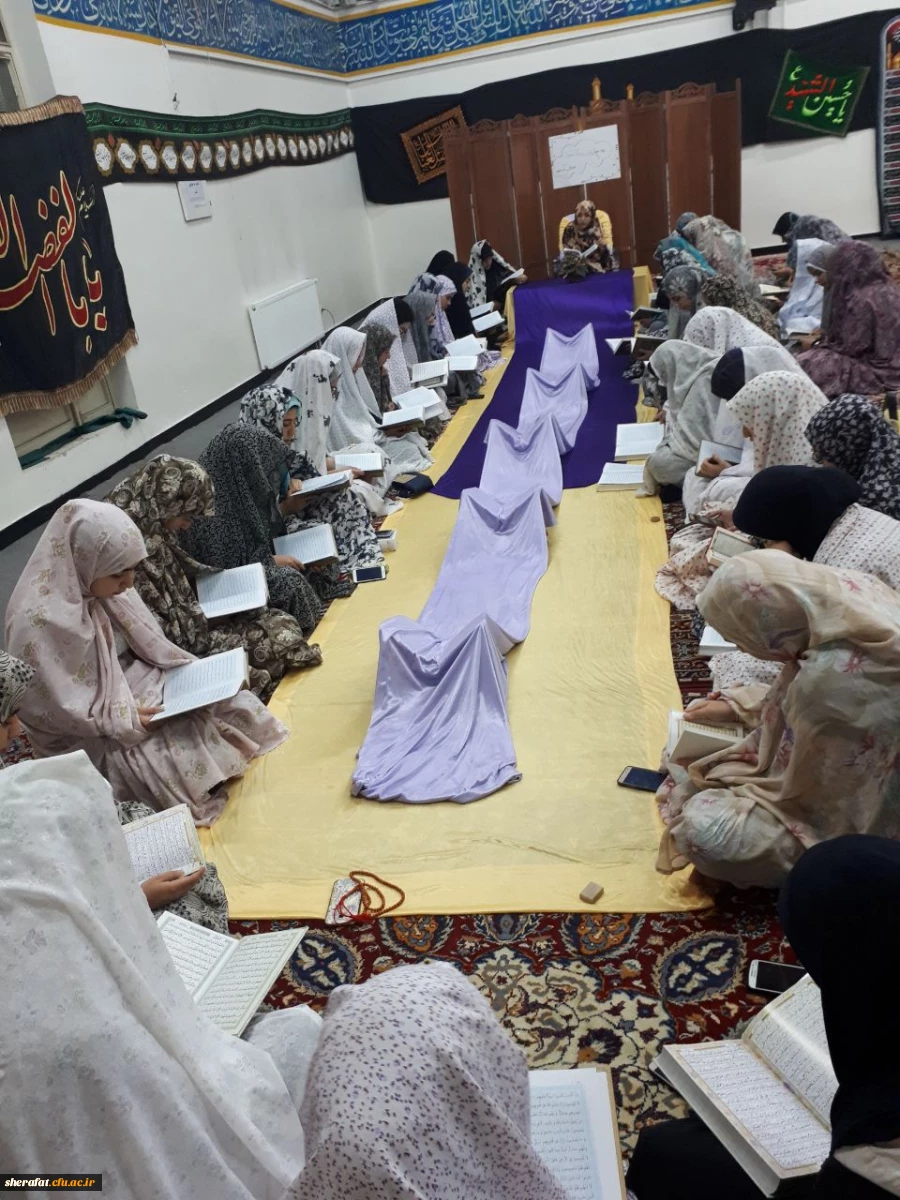 کانون قرآن با همکاری گروه قرآنی بسیج مرکز آموزش عالی شهید شرافت برگزار می کند

محفل انس با قرآن کریم 3