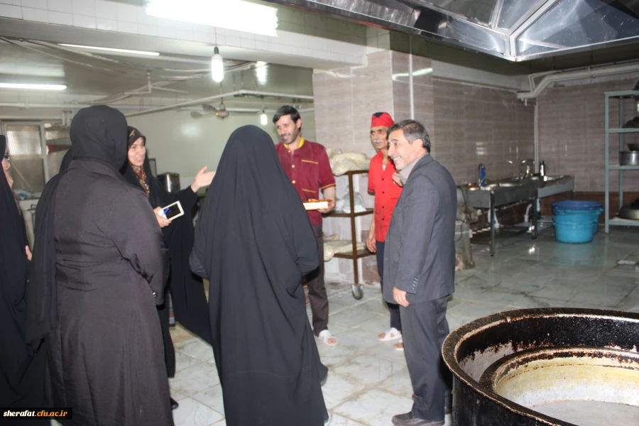 تقدیر از آشپزهای زحمت کش مرکز آموزش عالی شهید شرافت به مناسبت روز آشپز 2