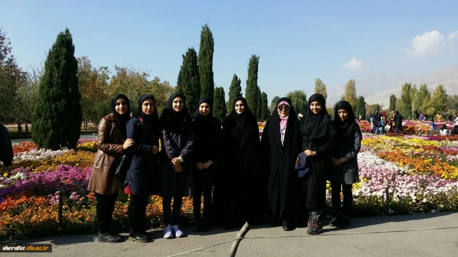 بازدید دانشجویان زیست شناسی مرکز آموزش شهید شرافت از باغ گیاه شناسی 3