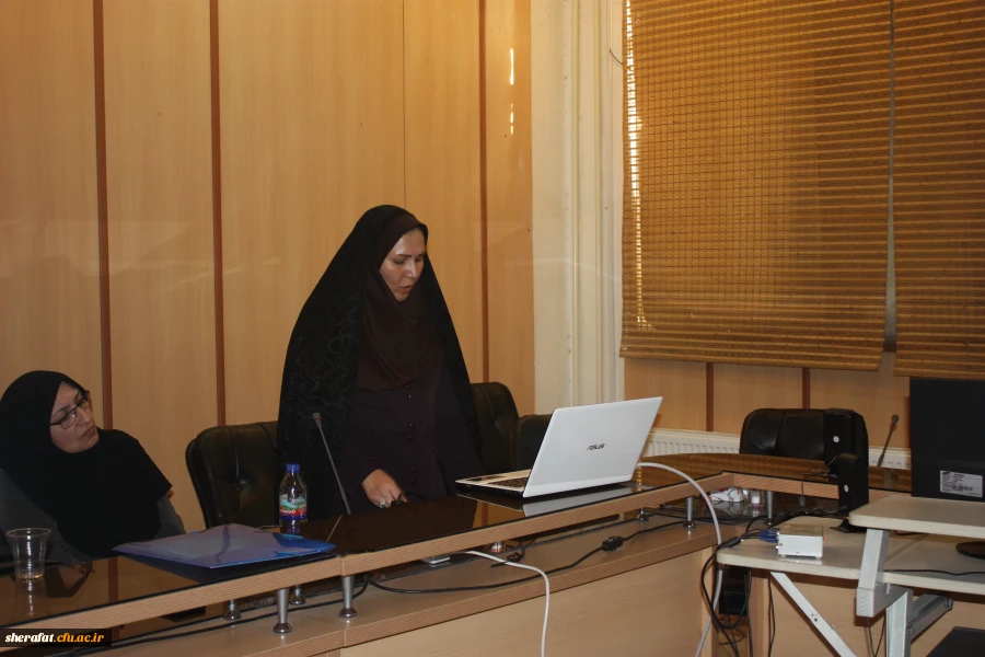 جلسه دفاع ازپایان نامه های مقطع ارشد دانشجویان رشته شیمی مرکز آموزش عالی شهید شرافت 2