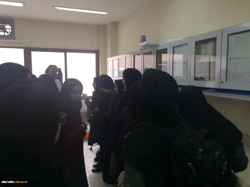بازدید دانشجویان زیست شناسی مرکز آموزش شهید شرافت از هرباریوم پژوهشکده گیاهان دارویی 5
