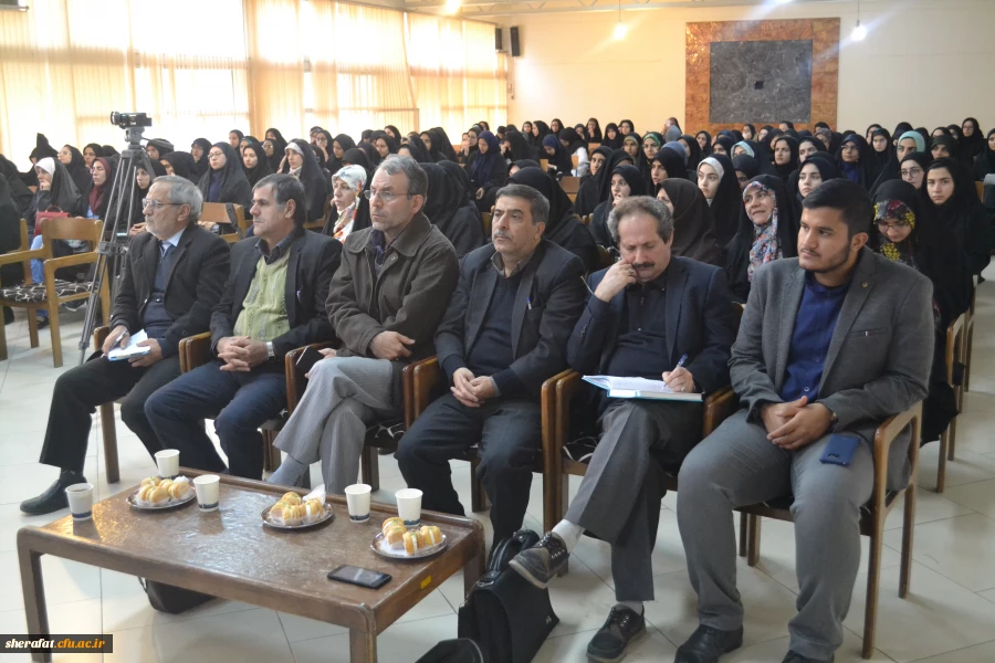 بسیج دانشجویی مرکز آموزش عالی شهید شرافت به مناسبت روز دانشجو برگزار کرد

مناظره علمی – تخصصی راهی که آمده ایم
 3