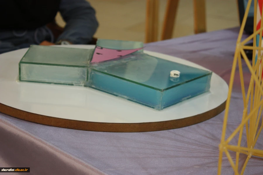 برگزاری نمایشگاه معرفی ابزارهای نوین در آموزش هندسه 9