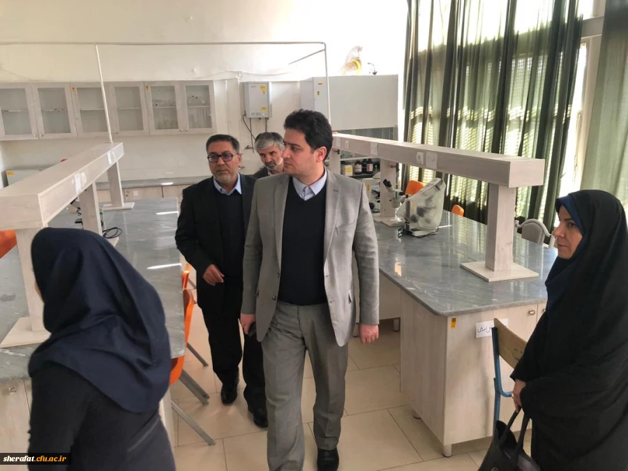 دکتر روشندل در بازدید از مرکز آموزش عالی شهید شرافت:
مرکز شهید شرافت به عنوان یکی از قطبهای آموزش علوم پایه در دانشگاه عهده دار تربیت معلمان شایسته علوم در کشور است. 2