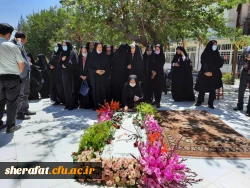 غبار روبی مزار شهید توسط شهردار ناحیه 1