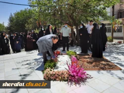 غبار روبی مزار شهید توسط شهردار ناحیه 1