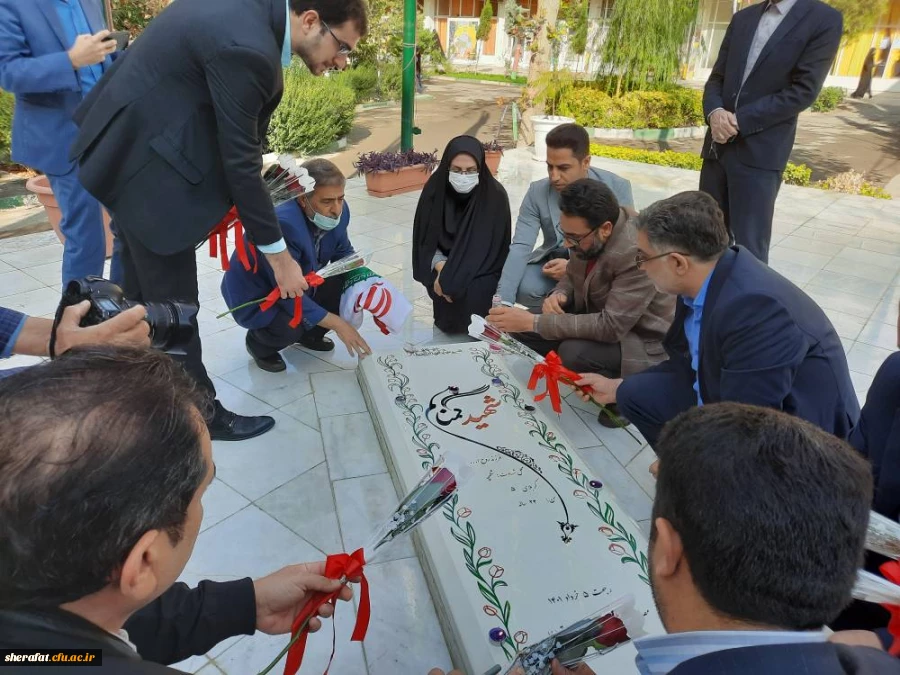 برگزاری مراسم غبارروبی مقبره شهید گمنام توسط شهردار محترم منطقه 6 و هیات همراه 4