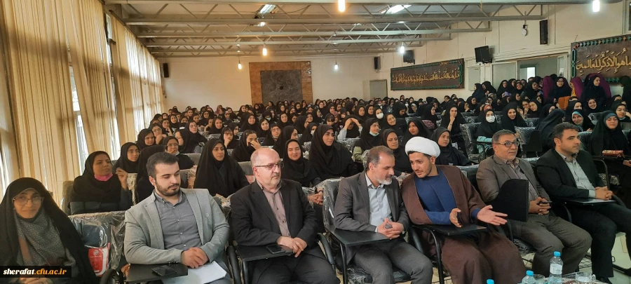مراسم جشن روز دختر وتجلیل از پیش کسوتان معلم و منتخبین دانشجو معالمانی که مقام کشوری در رشته های مختلف مقام کسب نموده اند 3