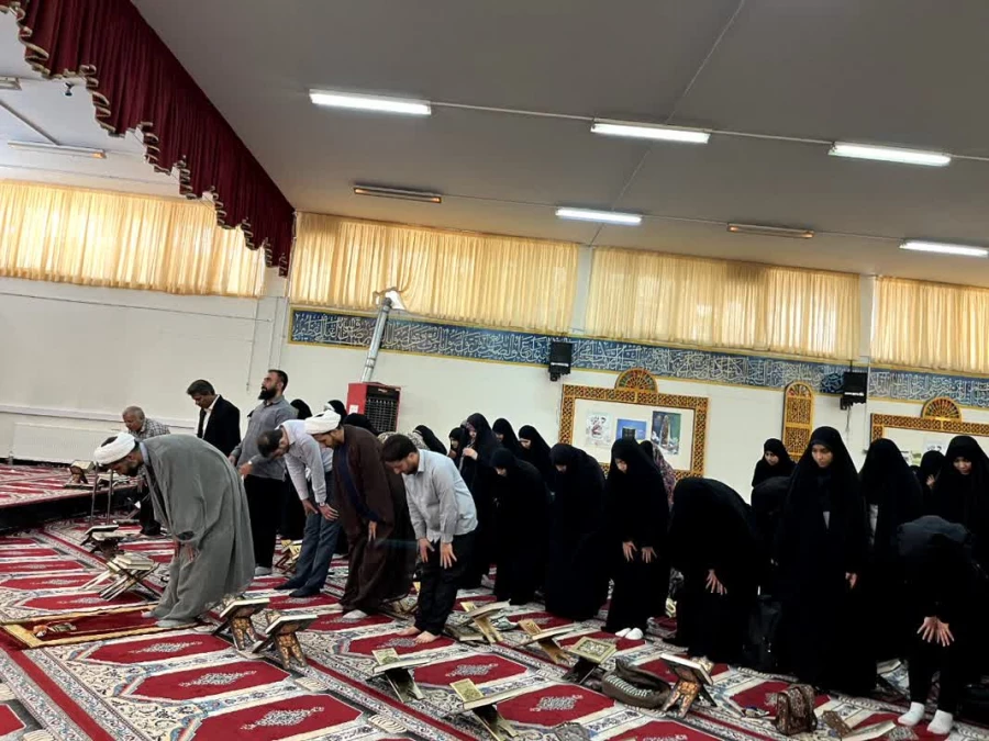 به مناسبت میلاد علی بن موسی الرّضا و گرامیداشت هفته ی کرامت سه شنبه مورخ 1402/03/09 با حضور سرکار خانم جورجانی مدیر اجتماعی شهرداری و جناب اقای سولگی مسئول سرای محله و هئیت همراه، بازدید از مقبره ی شهید گمنام، تفسیر و روخوانی آیه ۲۵۵ از سوره بقره قرآن و ن