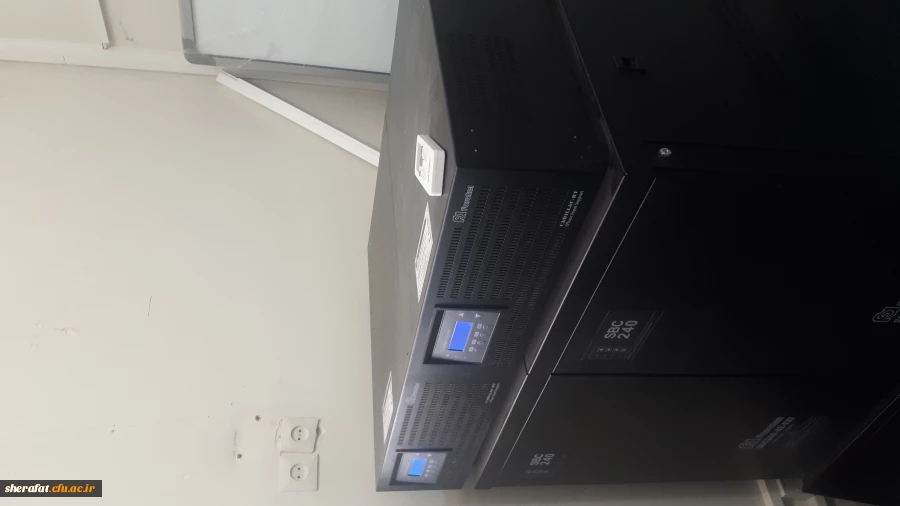 با تلاش تیم فناوری مرکز شهید شرافت پروژه زیرساخت شبکه مرکز شهید شرافت افتتاح گردید.
دسترسی به اینترنت برای تمامی همکاران،اساتید و دانشجویان در هر نقطه از دانشگاه میسر گردید 2