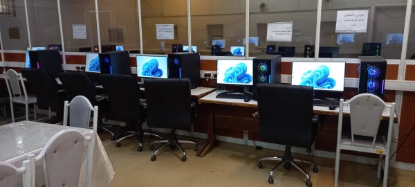 با تلاش تیم فناوری مرکز شهید شرافت پروژه زیرساخت شبکه مرکز شهید شرافت افتتاح گردید.
دسترسی به اینترنت برای تمامی همکاران،اساتید و دانشجویان در هر نقطه از دانشگاه میسر گردید 15