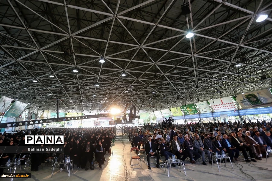 حضور کارکنان مرکز آموزش عالی شهید شرافت به مناسبت روز بسیج اساتید در دانشگاه تهران 3