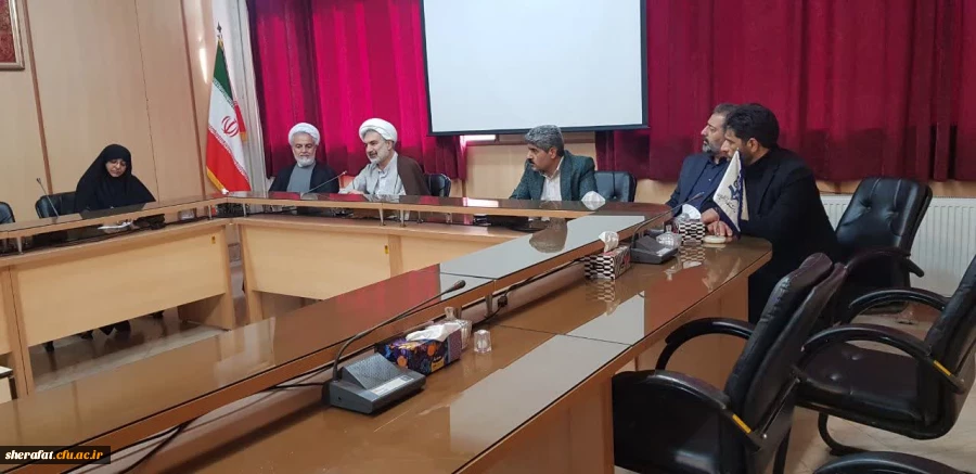 جلسه هم اندیشی  نماینده نهاد رهبری با اعضای کادر مرکز آموزش عالی شهید شرافت، نماینده تشکل ها و کانون های فعال مرکز  2