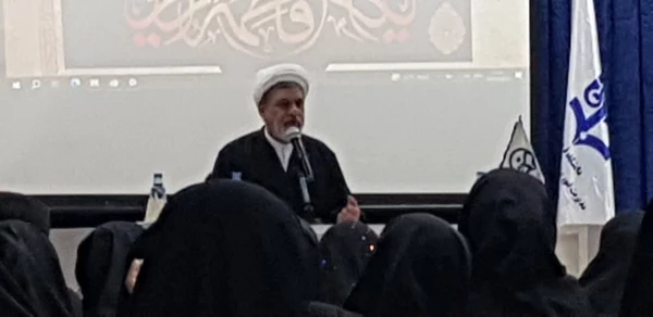 نشست علمی چرایی سخن از فاطمه و فاطمیه 9