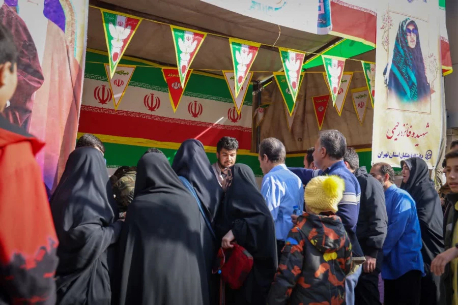 برپایی غرفه دانشگاه فرهنگیان استان تهران در خیابان انقلاب به مناسبت یوم الله ۲۲ بهمن 11