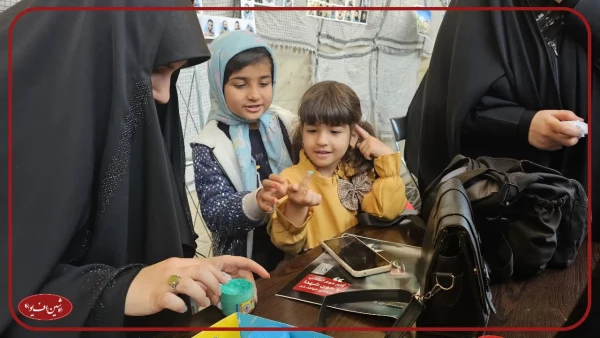 رپایی غرفه روز قدس به همت معاونت جهادی بسیج دانشجویی دانشگاه فرهنگیان مرکز شهید شرافت 6