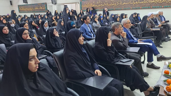 مراسم بزرگداشت مقام معلم و گرامیداشت ولادت حضرت معصومه(س)، روز دختر و دهه کرامت با حضور حجت الاسلام و المسلمین آقای محسن قرائتی 12