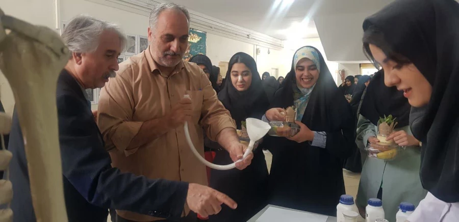 رویداد غرفه های علوم و آزمایشگاه 10