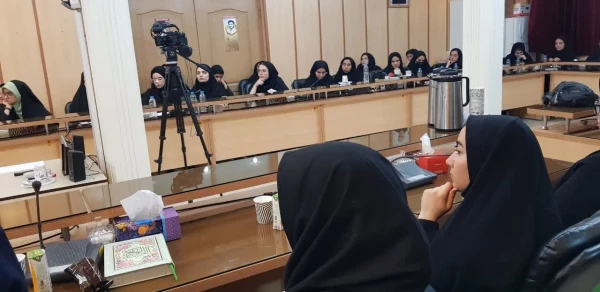 نشست صمیمانه شهردار تهران با دانشجومعلمان دانشگاه فرهنگیان استان تهران  3