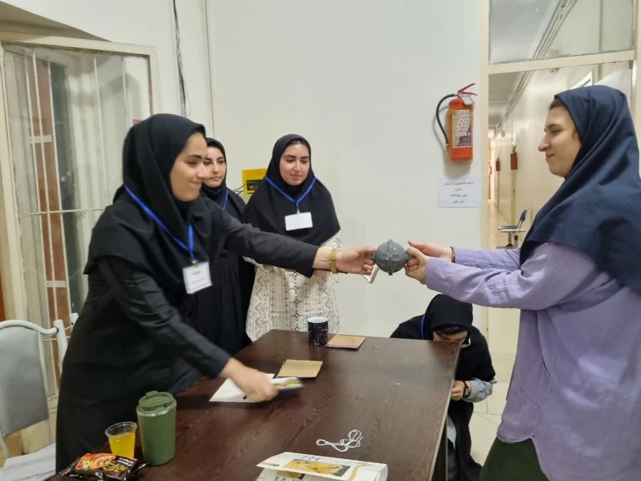 رویداد غرفه های آزمایش های فیزیک 6