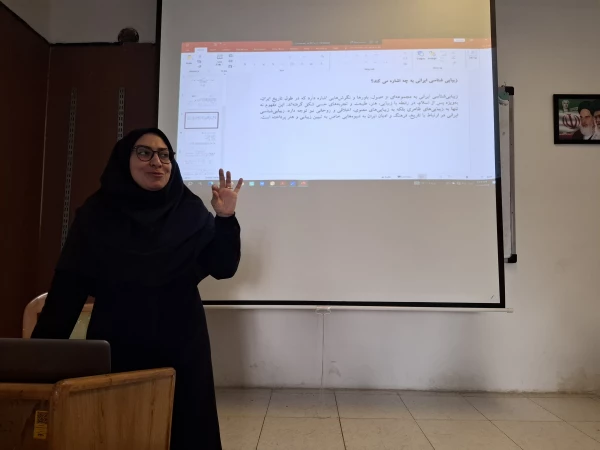 کارگاه
 • ⌝مطالعه زیبا شناسی اسلامی در فرهنگ اسلامی ⌞ •  4