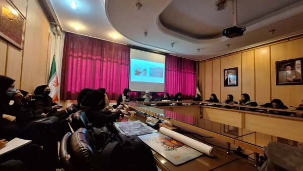 کارگاه
 • ⌝   لند آرت و آموزش هنر ⌞ •  7