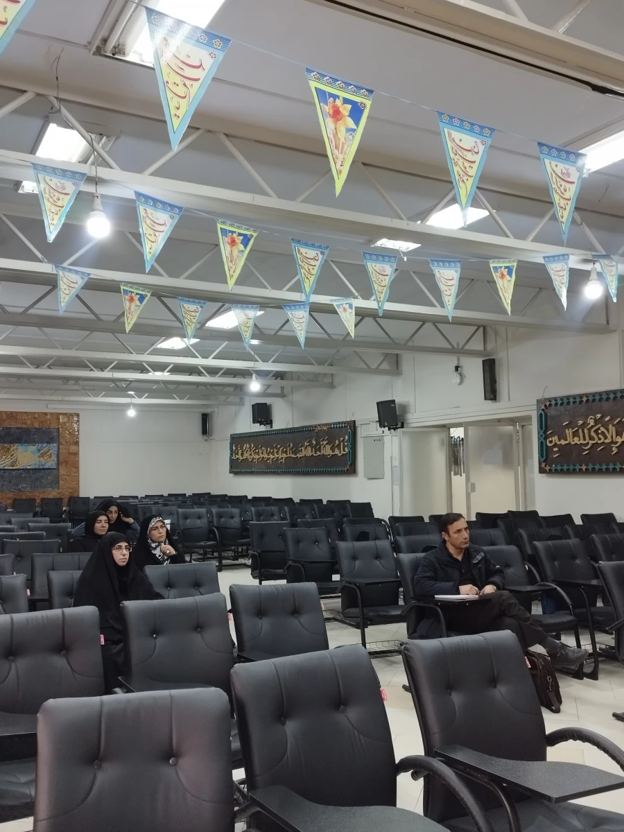 کارگاه
         • ⌝   آشنایی با روند ترفیع  ⌞ •  3