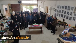 #به_مناسبت_دهه_فجر نمایشگاه 
• ⌝ دست سازه های بوم شناسی و زمین شناسی⌞ • 9