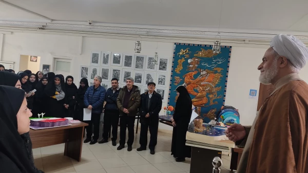 #به_مناسبت_دهه_فجر نمایشگاه 
• ⌝ دست سازه های بوم شناسی و زمین شناسی⌞ • 10