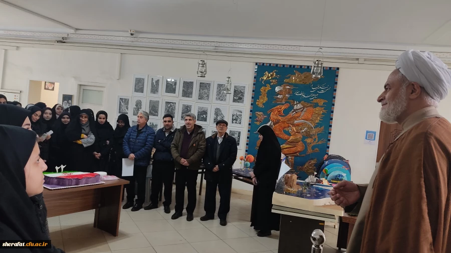 #به_مناسبت_دهه_فجر نمایشگاه 
• ⌝ دست سازه های بوم شناسی و زمین شناسی⌞ • 10