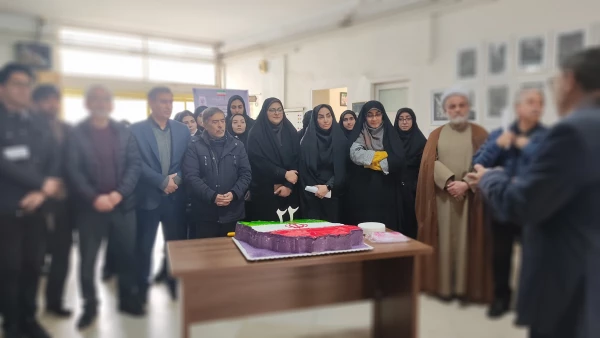 #به_مناسبت_دهه_فجر نمایشگاه 
• ⌝ دست سازه های بوم شناسی و زمین شناسی⌞ • 13